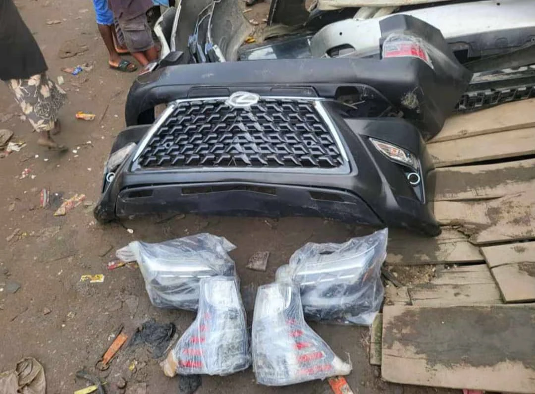 Lexus front bumper and light
